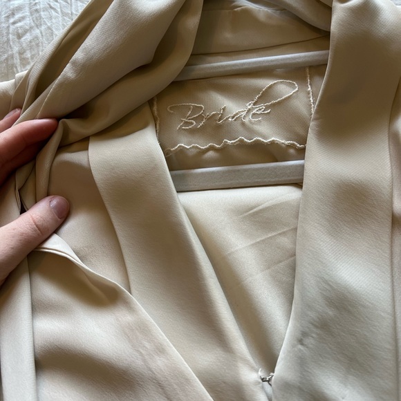 Bridal Robe! - Picture 3 of 8